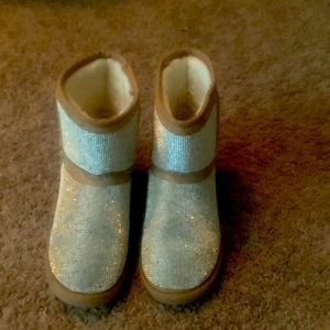 Bring on the Bling🤩 with Women’s Tan Boot Size 9.